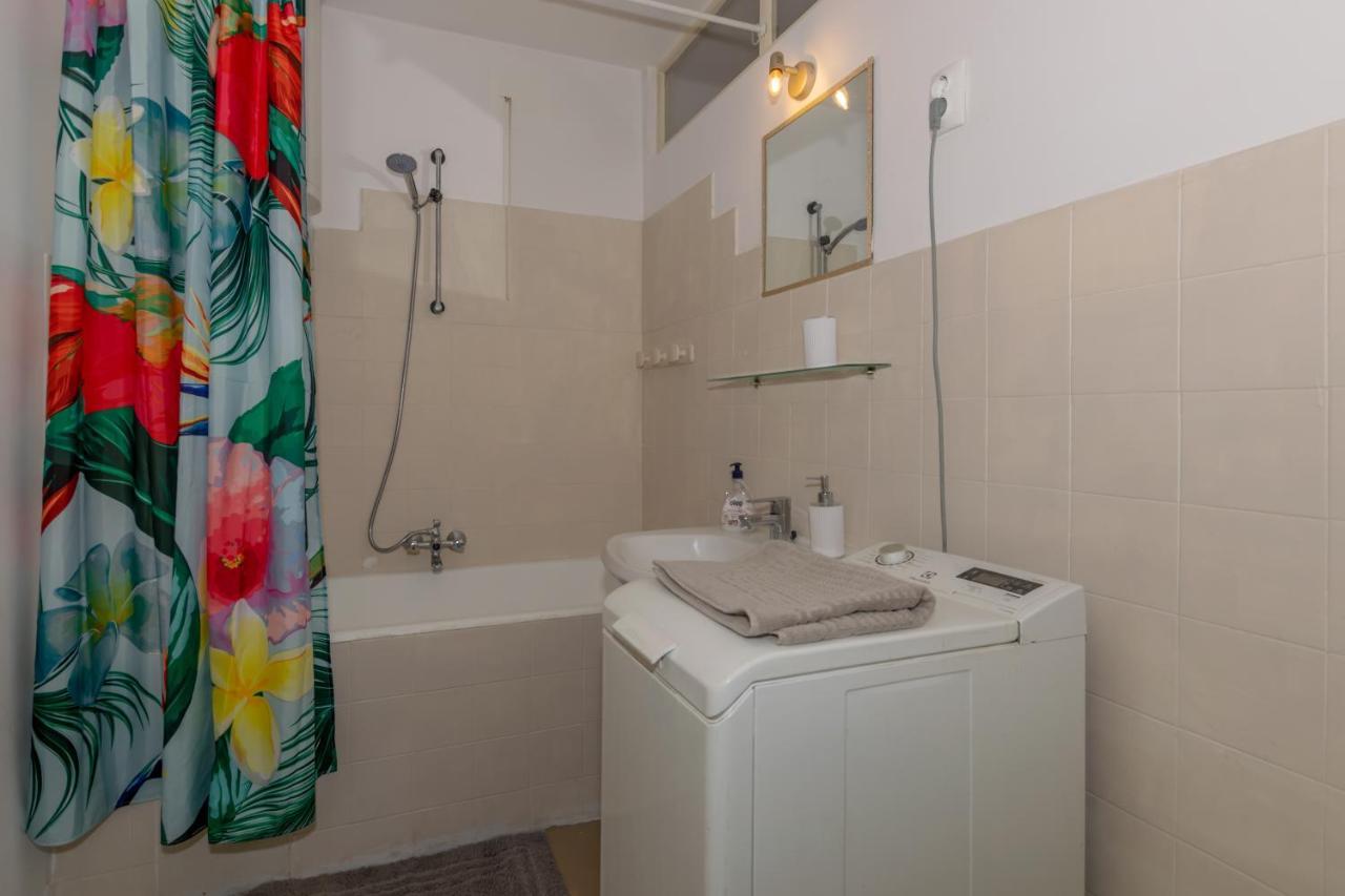 Apartment Omiska Split Exterior photo